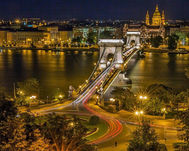 Bridge River City Urban Night  - Bergadder / Pixabay