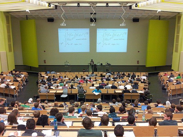 University Lecture Campus Education  - nikolayhg / Pixabay