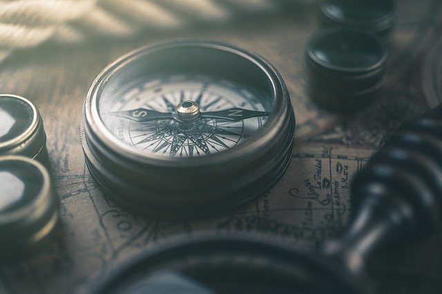 Compass Map Retro Geography  - Ghinzo / Pixabay