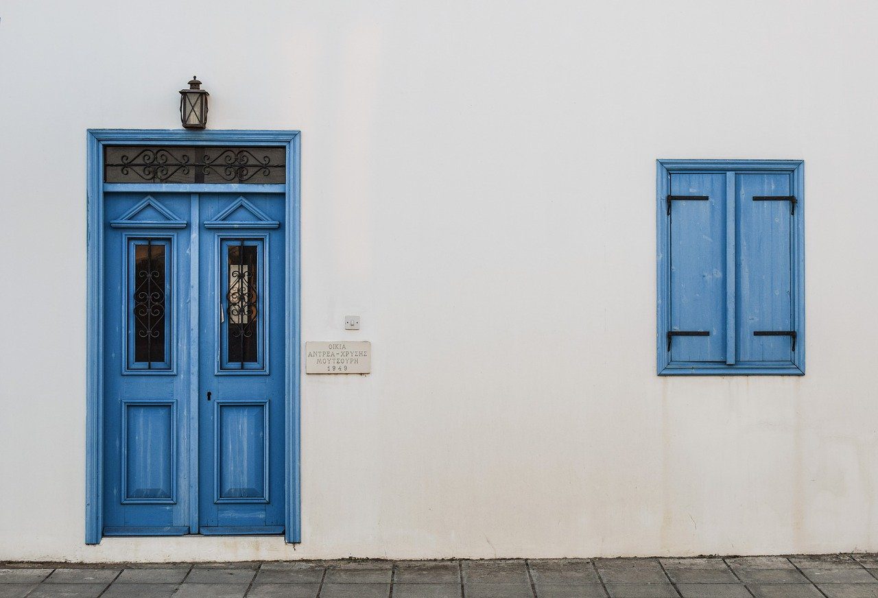 Door Window Wooden Blue Entrance  - dimitrisvetsikas1969 / Pixabay