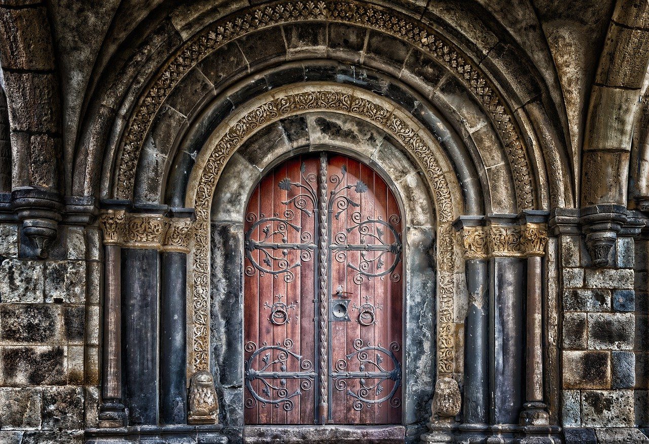 Gate Portal Door Entrance Old Door  - Tama66 / Pixabay